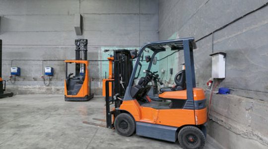 Electric Forklift Truck charging